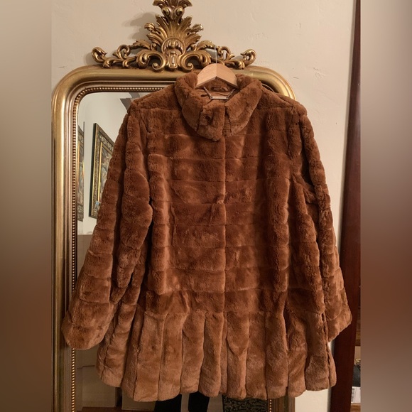 DENNIS BASSO Brown Faux Fur Coat, NEW - Picture 2 of 9